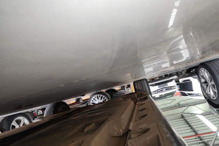 Used Toyota Avalon 2019 2.0L Luxury Edition China VI Standard Right Side Sill