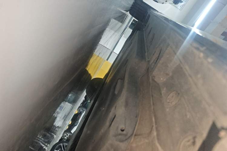 Used Toyota Avalon 2019 Dual-Engine 2.5L Limited Flagship Edition China VI Standard Right Side Sill
