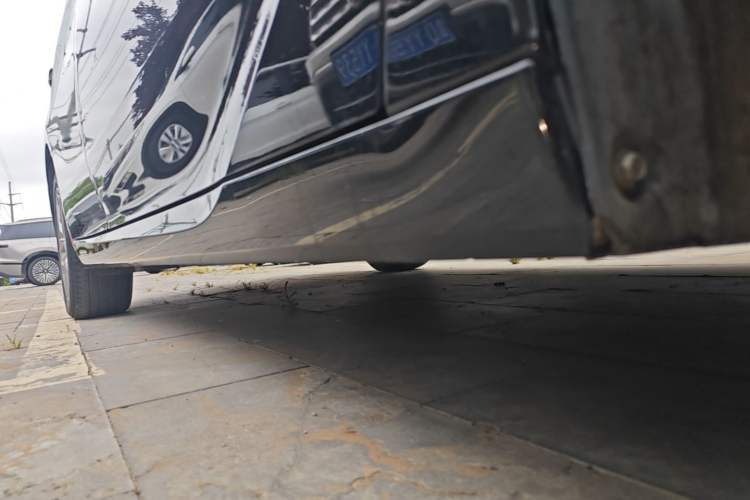 Used Toyota Avalon 2019 2.0L Luxury Edition China VI Standard Right Side Sill
