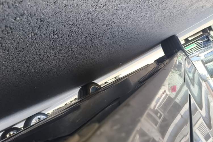 Used Toyota Avalon 2019 Dual-Engine 2.5L XLE Prestige Version China VI Standard Right Side Sill