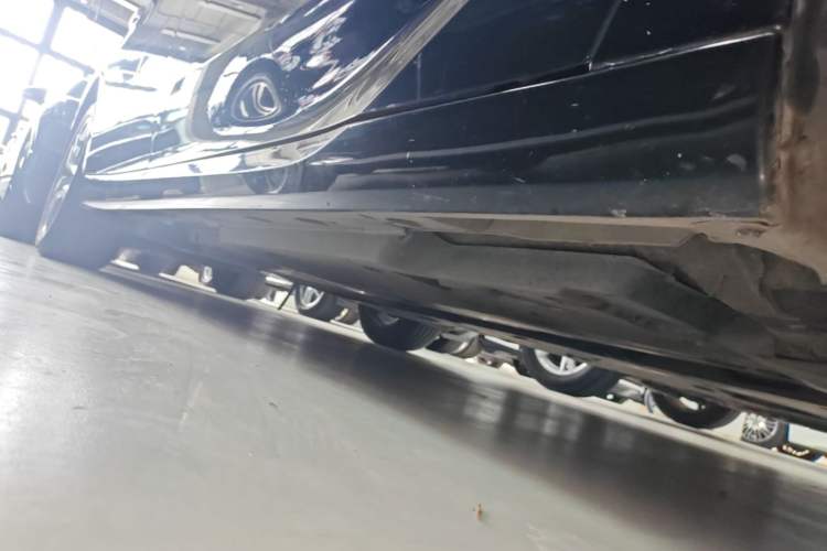 Used Toyota Avalon 2019 2.0L Luxury Edition China VI Standard Right Side Sill