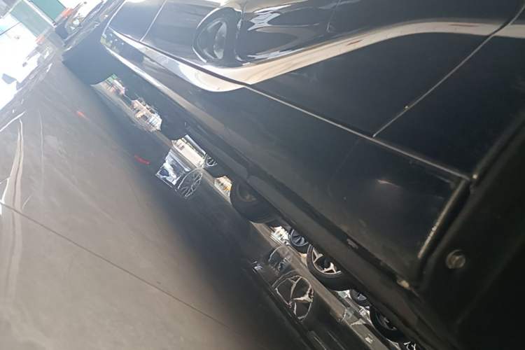 Used Toyota Avalon 2019 Dual-Engine 2.5L Luxury Edition China VI Standard Right Side Sill