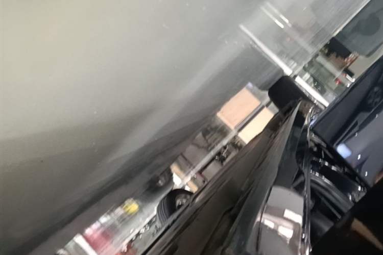 Used Toyota Avalon 2019 Dual-Engine 2.5L Luxury Edition China VI Standard Right Side Sill