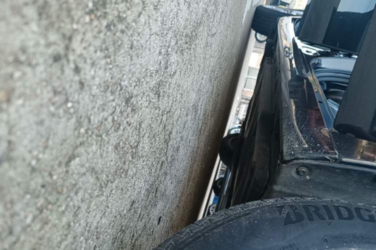 Used Toyota Avalon 2019 2.0L Luxury Edition China VI Standard Right Side Sill