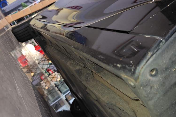 Used Toyota Avalon 2019 2.5L Ambition Version China VI Standard Right Side Sill