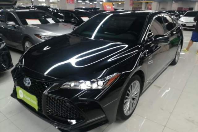 Used Toyota Avalon 2019 Dual-Engine 2.5L XLE Prestige Version China VI Standard