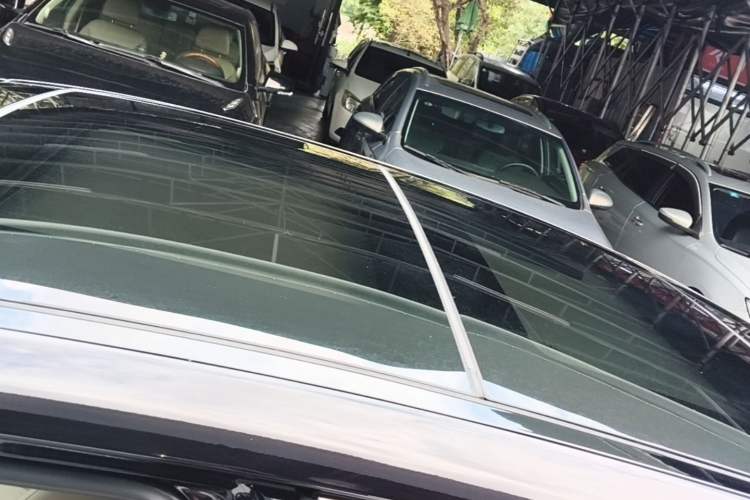 Used Toyota Avalon 2019 Dual-Engine 2.5L XLE Prestige Version China VI Standard Roof
