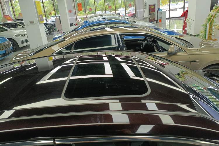 Used Toyota Avalon 2019 2.0L XLE Premium Edition China VI Roof