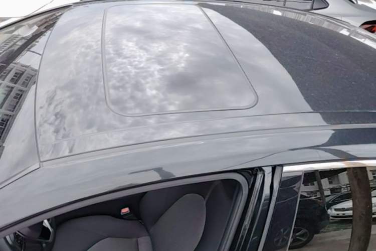 Used Toyota Avalon 2019 2.0L Ambition Edition China VI Roof
