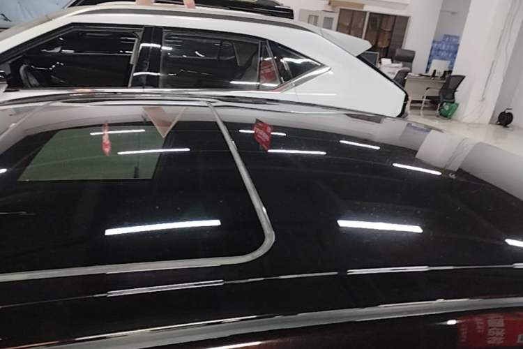 Used Toyota Avalon 2019 2.0L XLE Premium Edition China VI Roof