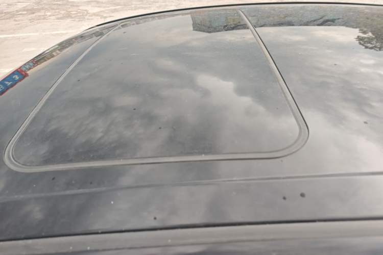 Used Toyota Avalon 2019 2.0L XLE Premium Edition China VI Roof