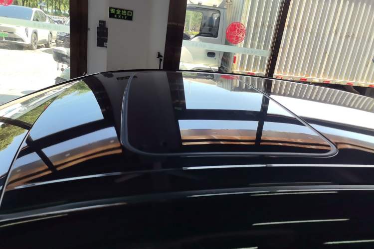 Used Toyota Avalon 2019 2.0L Luxury Edition China VI Standard Roof