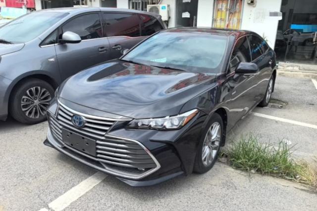 Used Toyota Avalon 2019 Dual-Engine 2.5L Luxury Edition China VI Standard