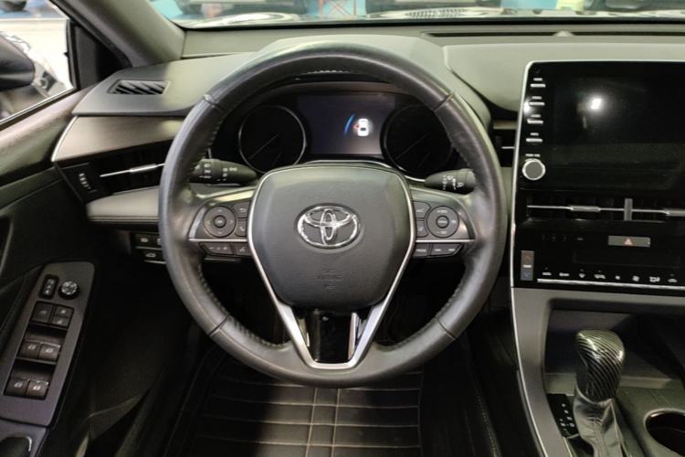 Used Toyota Avalon 2019 2.0L XLE Premium Edition China VI Steering Wheel