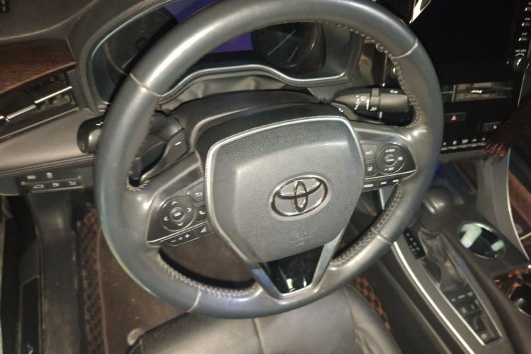 Used Toyota Avalon 2019 2.5L Touring Premium Version China VI Standard Steering Wheel