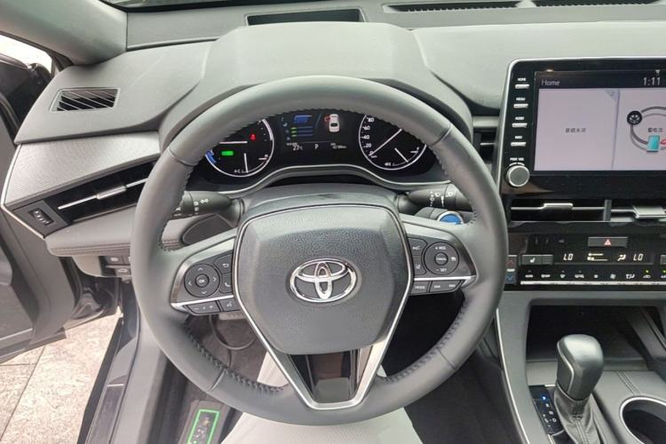 Used Toyota Avalon 2019 Dual-Engine 2.5L XLE Prestige Version China VI Standard Steering Wheel