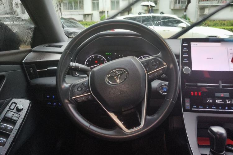 Used Toyota Avalon 2019 2.0L XLE Premium Edition China VI Steering Wheel