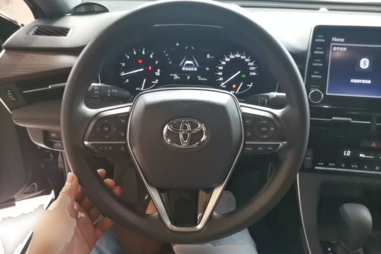 Used Toyota Avalon 2019 2.0L Ambition Edition China VI Steering Wheel