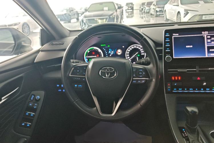 Used Toyota Avalon 2019 Dual-Engine 2.5L XLE Prestige Version China VI Standard Steering Wheel