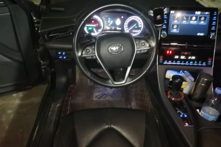 Used Toyota Avalon 2019 Dual-Engine 2.5L Luxury Edition China VI Standard Steering Wheel