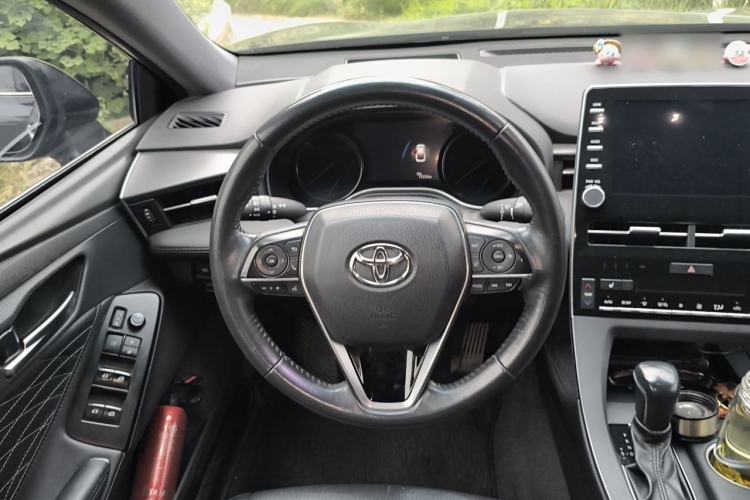 Used Toyota Avalon 2019 Dual-Engine 2.5L XLE Prestige Version China VI Standard Steering Wheel
