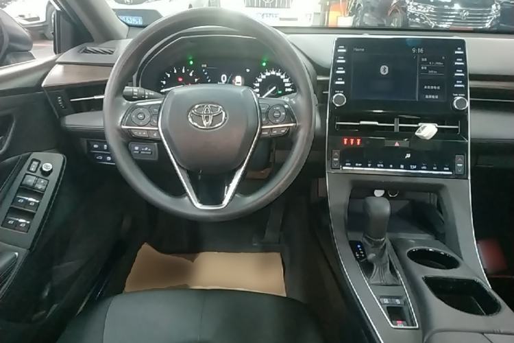 Used Toyota Avalon 2019 2.0L Ambition Edition China VI Steering Wheel