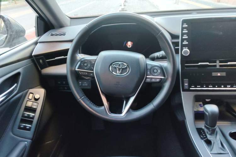 Used Toyota Avalon 2019 2.0L Luxury Edition China VI Standard Steering Wheel