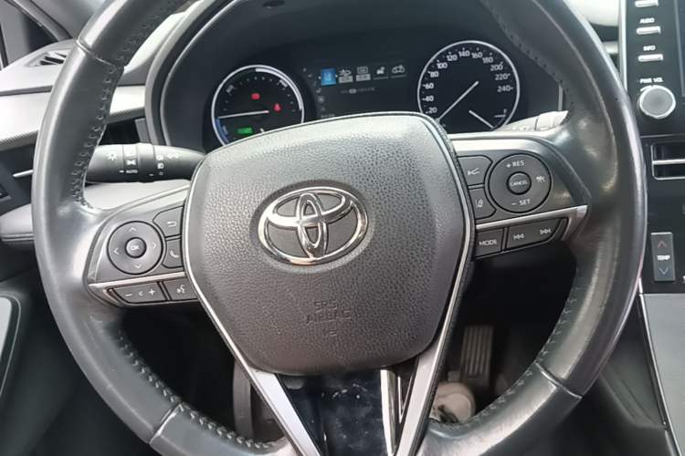 Used Toyota Avalon 2019 Dual-Engine 2.5L Luxury Edition China VI Standard Steering Wheel