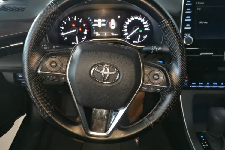 Used Toyota Avalon 2019 2.0L Ambition Edition China VI Steering Wheel