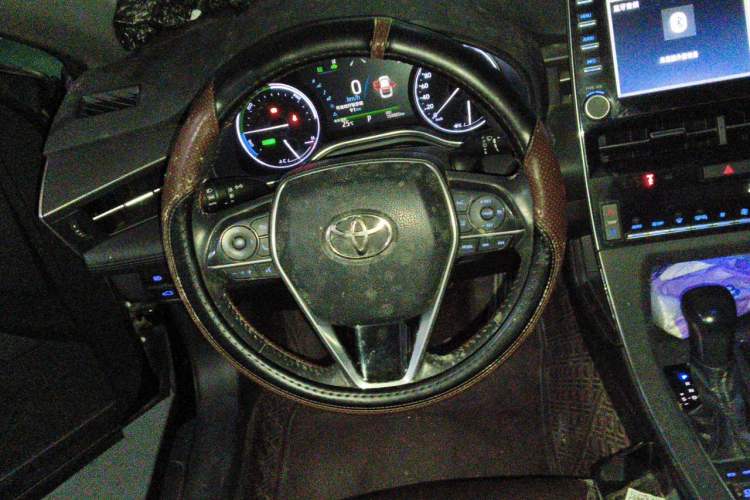 Used Toyota Avalon 2019 Dual-Engine 2.5L Luxury Edition China VI Standard Steering Wheel