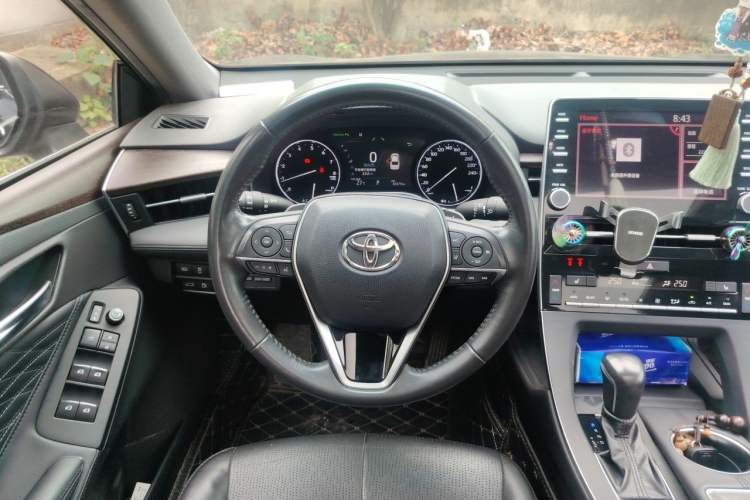 Used Toyota Avalon 2019 2.5L Touring Premium Version China VI Standard Steering Wheel
