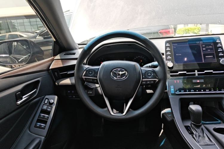 Used Toyota Avalon 2019 2.0L Ambition Edition China VI Steering Wheel