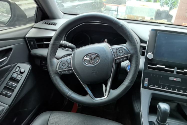 Used Toyota Avalon 2019 Dual-Engine 2.5L Luxury Edition China VI Standard Steering Wheel