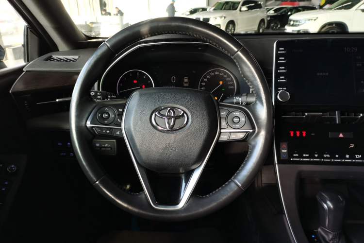Used Toyota Avalon 2019 2.0L XLE Premium Edition China VI Steering Wheel