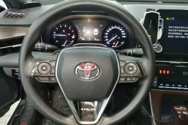 Used Toyota Avalon 2019 2.5L Ambition Version China VI Standard Steering Wheel