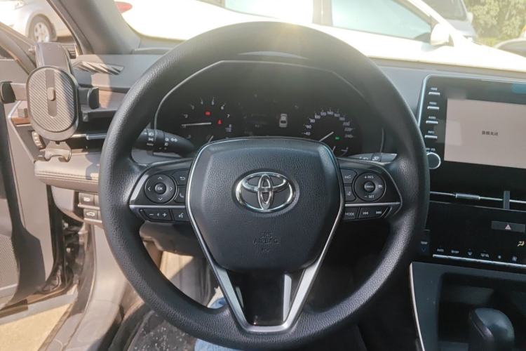Used Toyota Avalon 2019 2.0L Ambition Edition China VI Steering Wheel