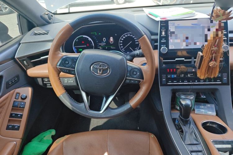 Used Toyota Avalon 2019 Dual-Engine 2.5L Limited Flagship Edition China VI Standard Steering Wheel