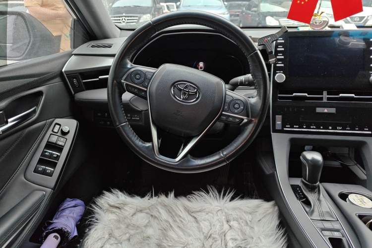 Used Toyota Avalon 2019 Dual-Engine 2.5L Luxury Edition China VI Standard Steering Wheel