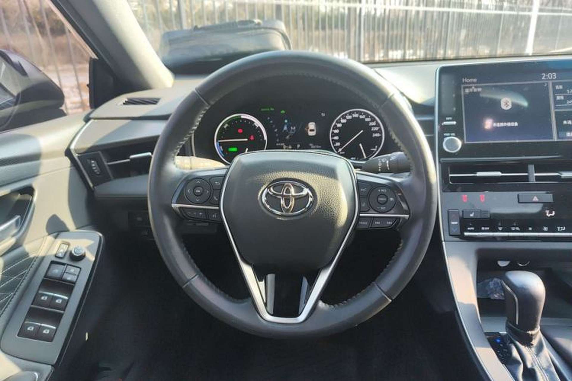 Used Toyota Avalon 2019 Dual-Engine 2.5L XLE Prestige Version China VI Standard Steering Wheel
