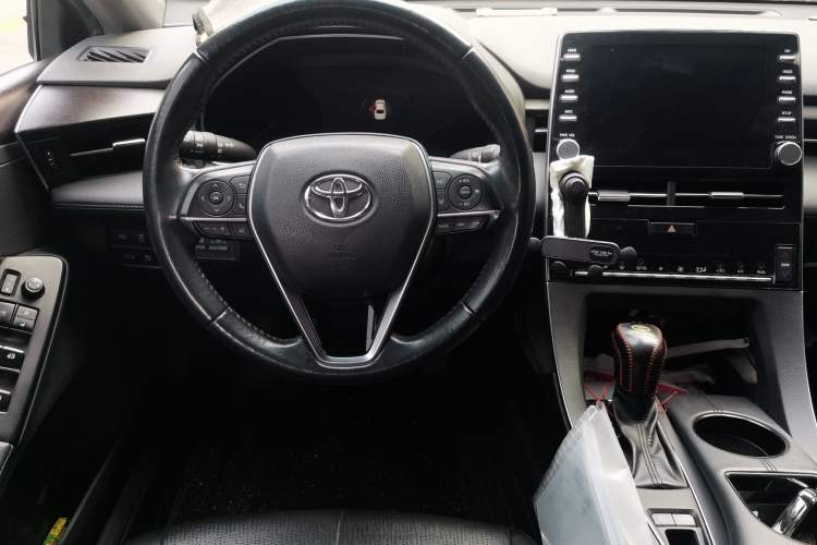 Used Toyota Avalon 2019 2.0L Luxury Edition China VI Standard Steering Wheel