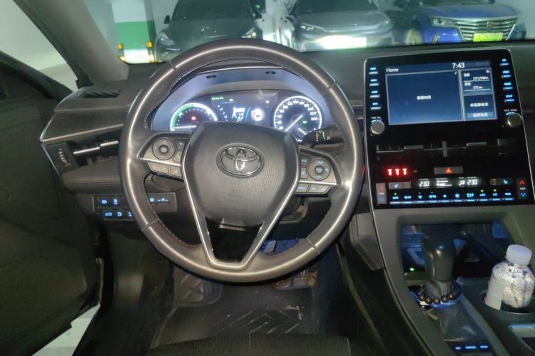 Used Toyota Avalon 2019 Dual-Engine 2.5L XLE Prestige Version China VI Standard Steering Wheel