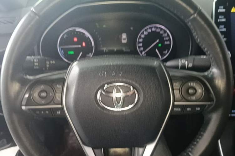 Used Toyota Avalon 2019 Dual-Engine 2.5L Luxury Edition China VI Standard Steering Wheel