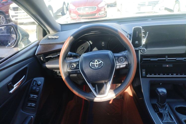 Used Toyota Avalon 2019 2.0L XLE Premium Edition China VI Steering Wheel