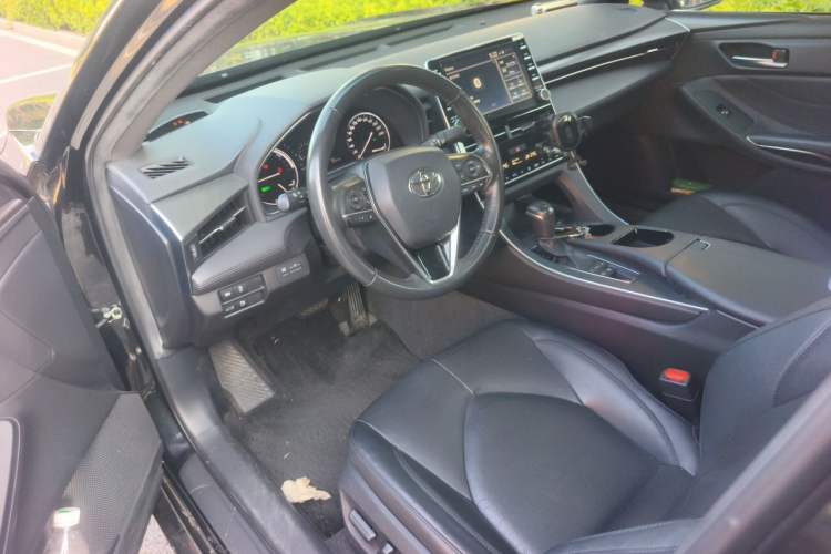 Used Toyota Avalon 2019 Dual-Engine 2.5L Luxury Edition China VI Standard Steering Wheel