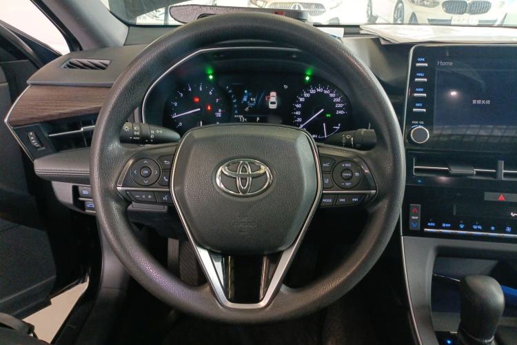 Used Toyota Avalon 2019 2.0L Ambition Edition China VI Steering Wheel