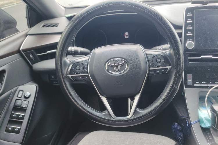 Used Toyota Avalon 2019 2.0L XLE Premium Edition China VI Steering Wheel