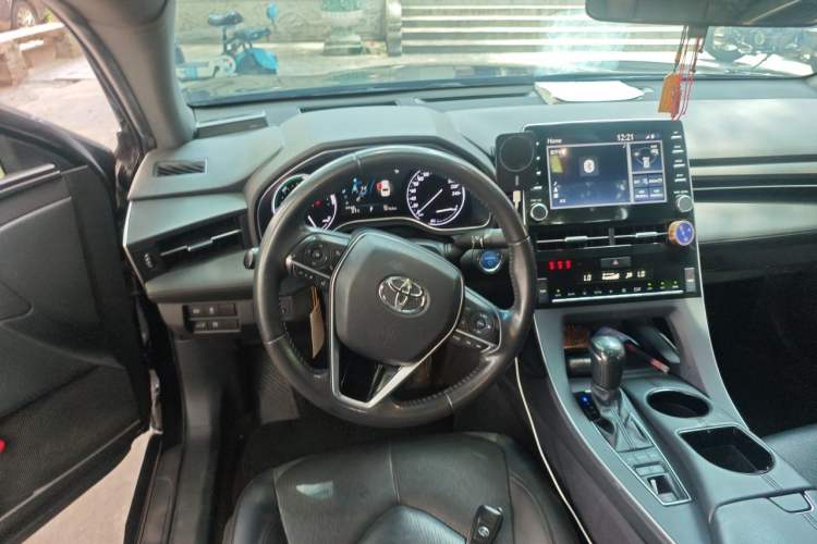 Used Toyota Avalon 2019 Dual-Engine 2.5L Luxury Edition China VI Standard Steering Wheel