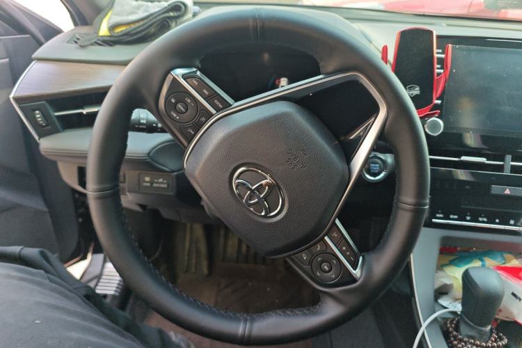 Used Toyota Avalon 2019 2.0L Ambition Edition China VI Steering Wheel