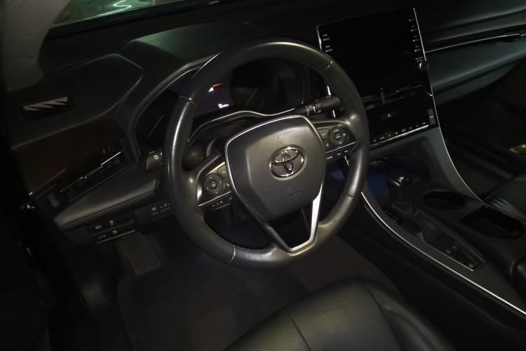 Used Toyota Avalon 2019 2.0L Luxury Edition China VI Standard Steering Wheel