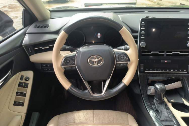 Used Toyota Avalon 2019 Dual-Engine 2.5L Luxury Edition China VI Standard Steering Wheel